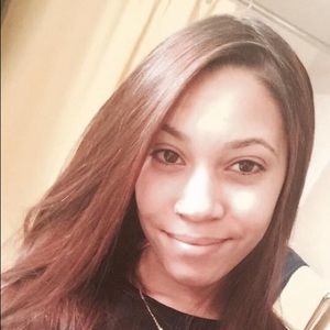 Meet your Posher, Monica